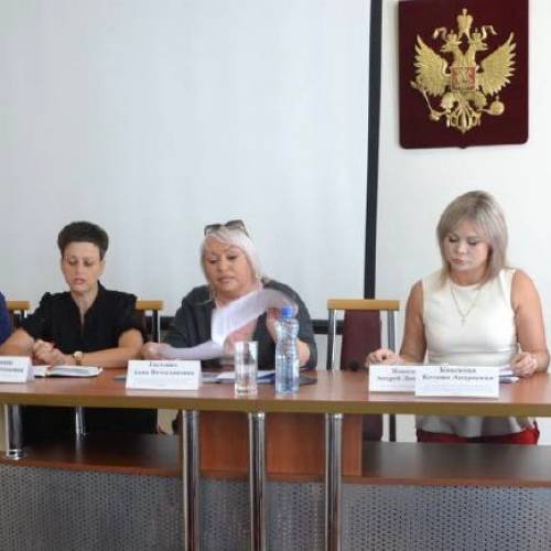 Директор Нижегородского филиала ФГБУ «ВНИИЗЖ» Ирина Петрова приняла участие в совещании с представителями предприятий лесозаготовки и лесопереработки Уренского муниципального округа